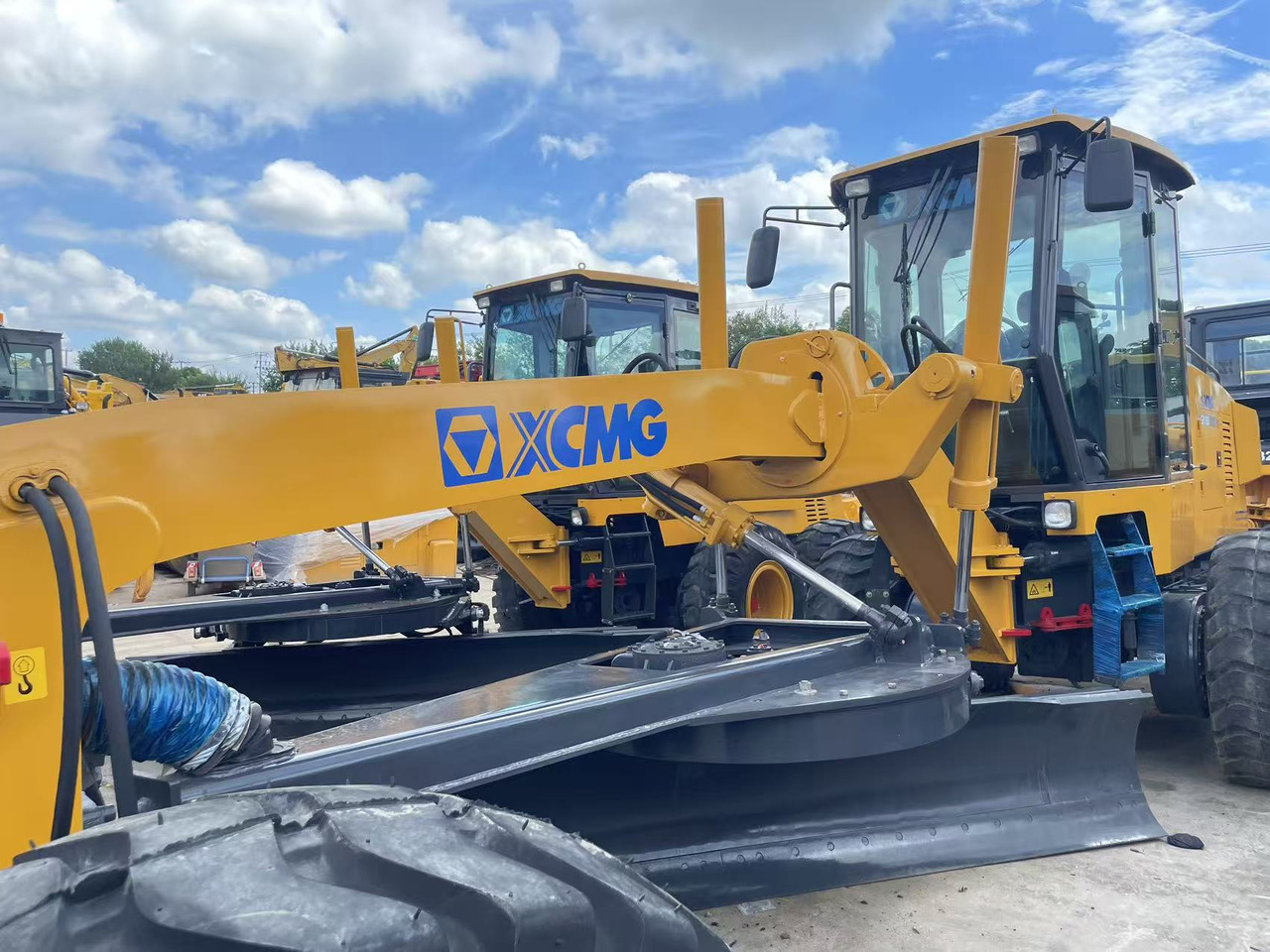 XCMG GR1803 - 平路机:图4 XCMG GR1803 - 平路机:图4