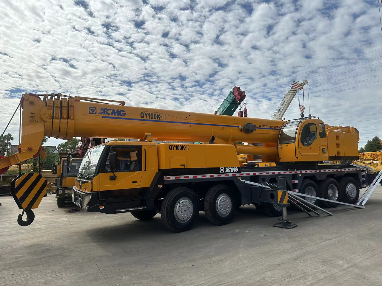 XCMG QY100K - 移动式起重机:图3 XCMG QY100K - 移动式起重机:图3