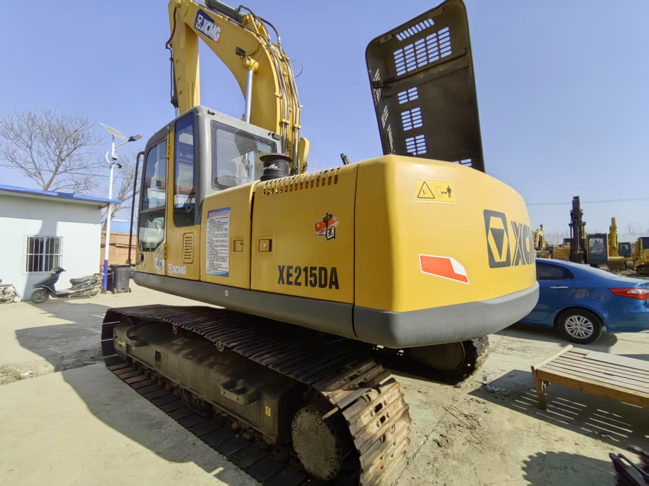 XCMG XE215DA - 履带式挖掘机:图1 XCMG XE215DA - 履带式挖掘机:图1