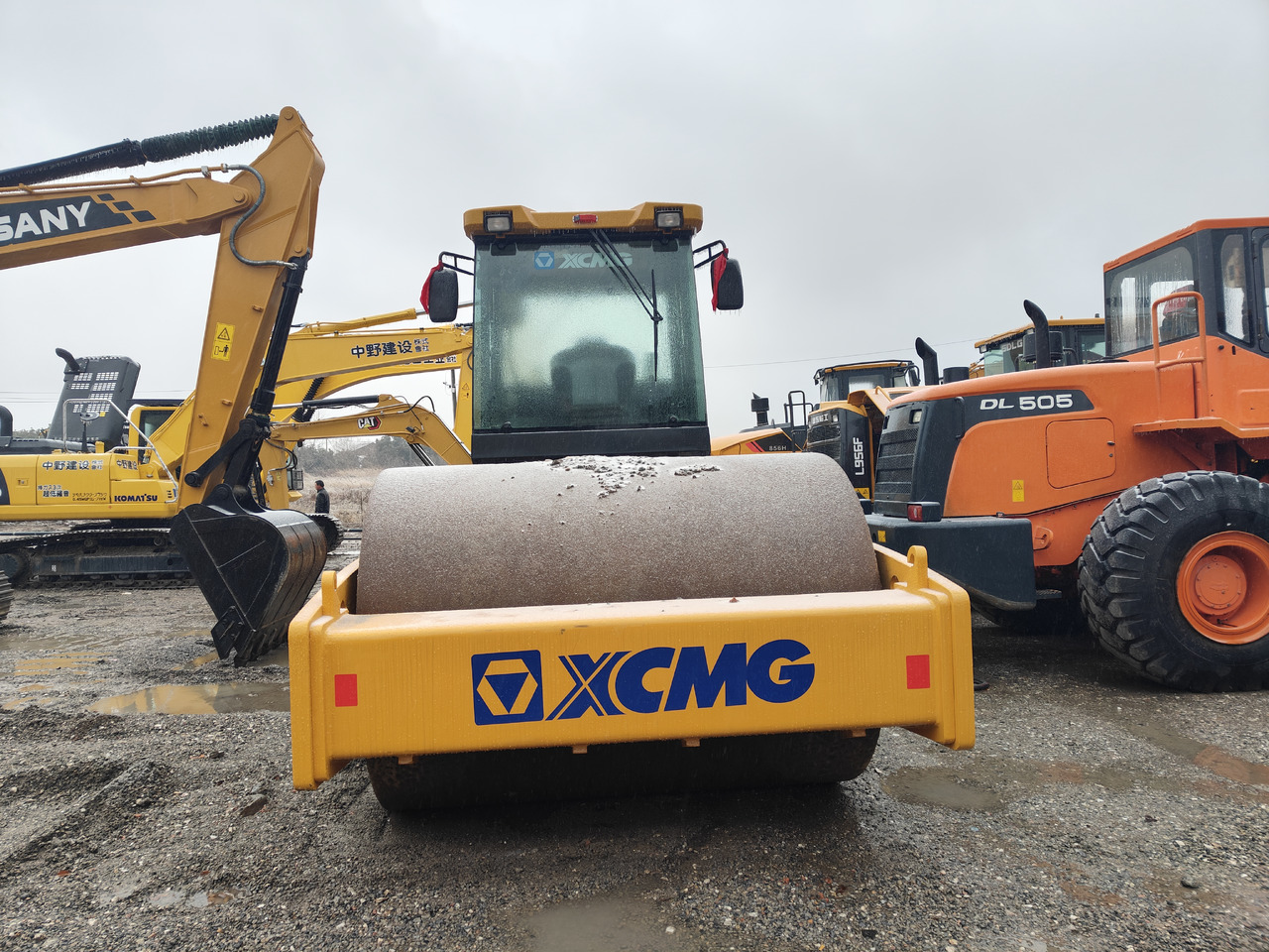 XCMG XS223J - 压路机:图3 XCMG XS223J - 压路机:图3