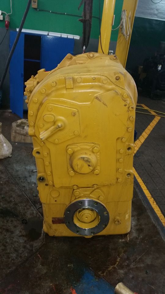 Skrzynia biegów Clark R28000 do Clark R24000, R28000, R32000, R34000, R36000 - 变速箱 适用于 建筑机械:图2 Skrzynia biegów Clark R28000 do Clark R24000, R28000, R32000, R34000, R36000 - 变速箱 适用于 建筑机械:图2