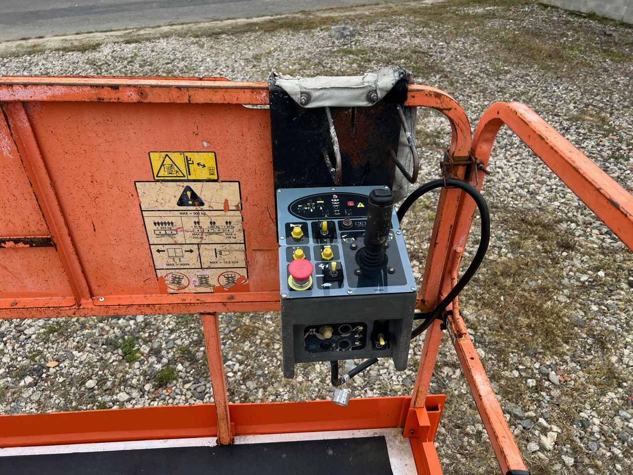 JLG 3394RT - 剪式升降机:图3 JLG 3394RT - 剪式升降机:图3