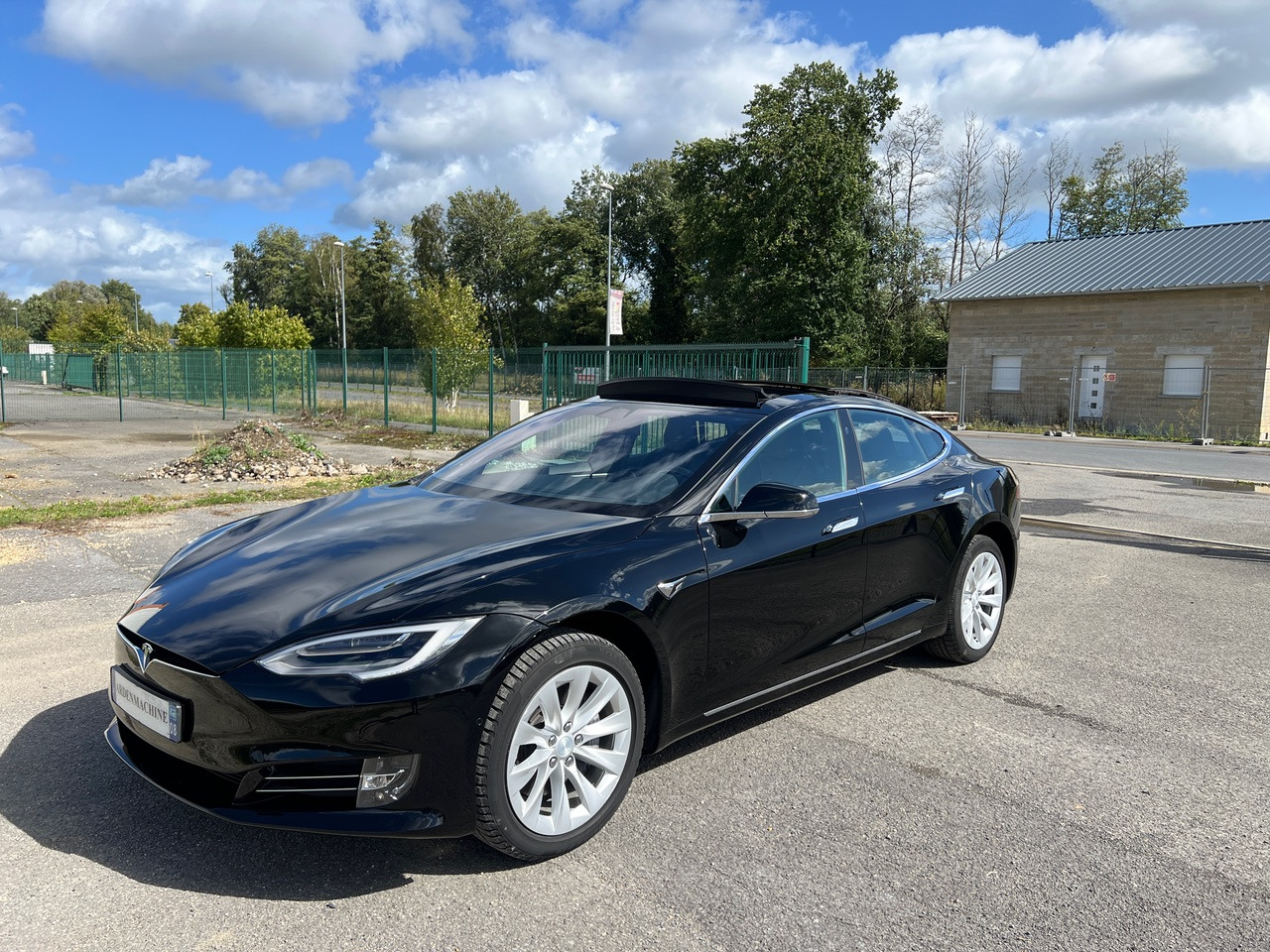 TESLA Model S 75D -Capacité de conduite autonome – Phase 2 – 93% SOH - 轿车:图1 TESLA Model S 75D -Capacité de conduite autonome – Phase 2 – 93% SOH - 轿车:图1