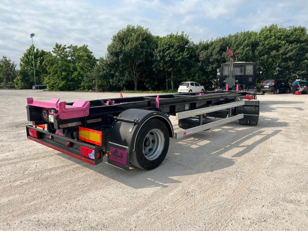 ATLAS RIMORCHIO ATLAS SCARRABILE - 滚出式/ 箕斗拖车:图4 ATLAS RIMORCHIO ATLAS SCARRABILE - 滚出式/ 箕斗拖车:图4