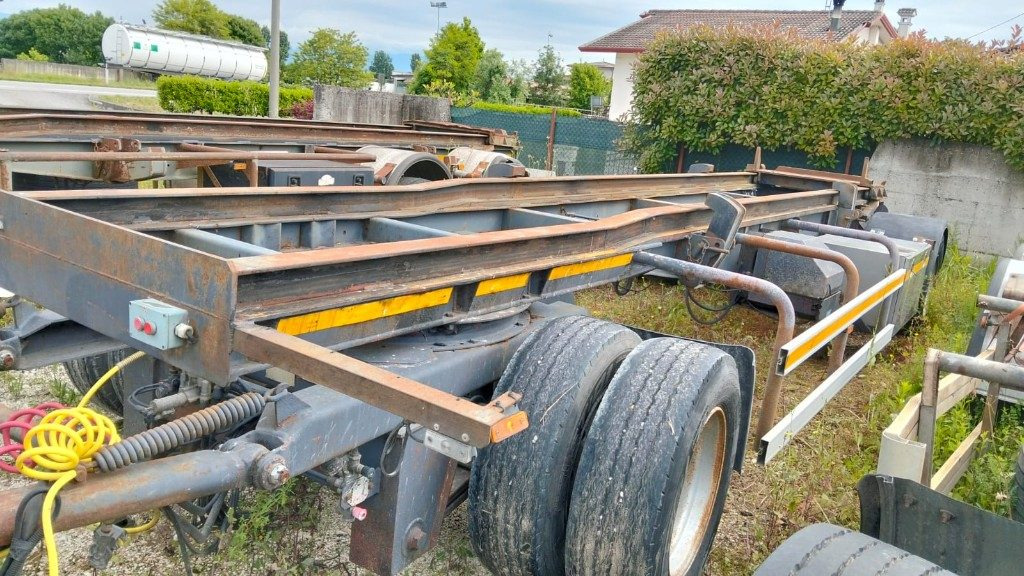 CARDI RIMORCHIO CARDI SCARRABILE PNEUMATICO - 滚出式/ 箕斗拖车:图2 CARDI RIMORCHIO CARDI SCARRABILE PNEUMATICO - 滚出式/ 箕斗拖车:图2