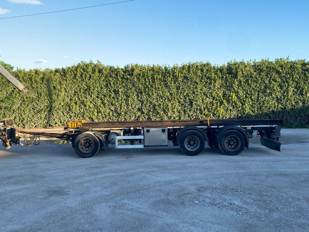 CARDI RIMORCHIO CARDI SCARRABILE RIBALTABILE PNEUMATICO - 滚出式/ 箕斗拖车:图3 CARDI RIMORCHIO CARDI SCARRABILE RIBALTABILE PNEUMATICO - 滚出式/ 箕斗拖车:图3