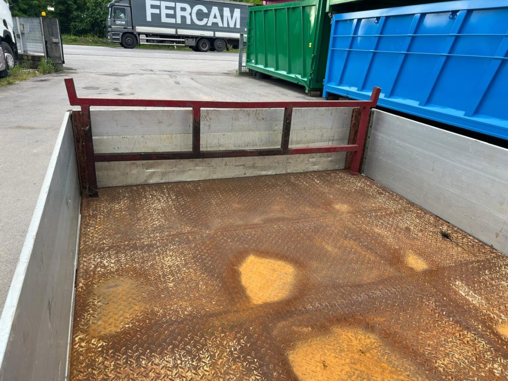 CONTAINER SCARRABILE A PIANALE CON SPONDE - 滚出式集装箱:图5 CONTAINER SCARRABILE A PIANALE CON SPONDE - 滚出式集装箱:图5