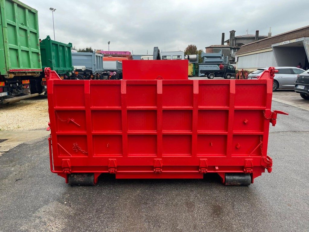 CONTAINER SCARRABILE NUOVO A PIANALE CON SPONDE - 滚出式集装箱:图3 CONTAINER SCARRABILE NUOVO A PIANALE CON SPONDE - 滚出式集装箱:图3