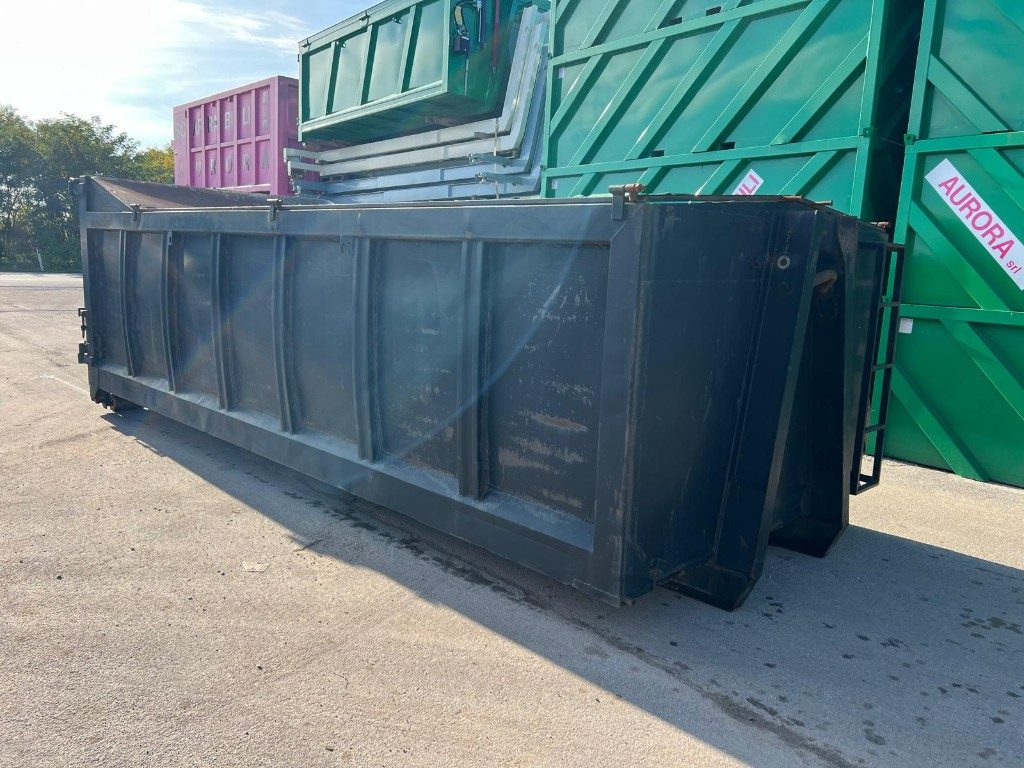 CONTAINER SCARRABILE USATO PER INGOMBRANTI - 滚出式集装箱:图4 CONTAINER SCARRABILE USATO PER INGOMBRANTI - 滚出式集装箱:图4