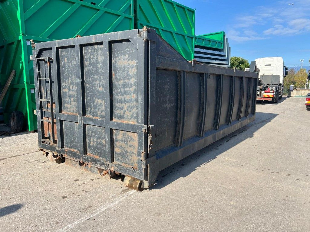 CONTAINER SCARRABILE USATO PER INGOMBRANTI - 滚出式集装箱:图3 CONTAINER SCARRABILE USATO PER INGOMBRANTI - 滚出式集装箱:图3