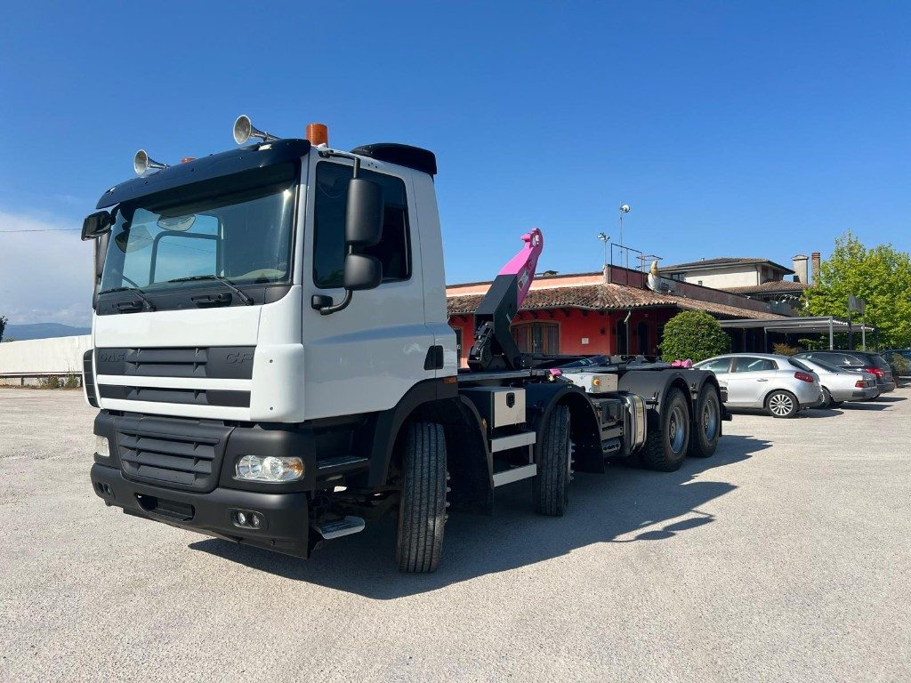 DAF CF85 SCARRABILE - 吊钩升降车:图1 DAF CF85 SCARRABILE - 吊钩升降车:图1