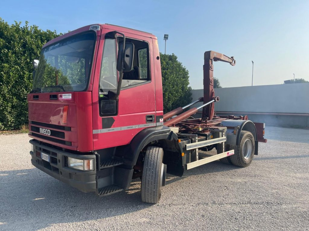 FIAT IVECO EUROCARGO 150E23 - 吊钩升降车:图1 FIAT IVECO EUROCARGO 150E23 - 吊钩升降车:图1