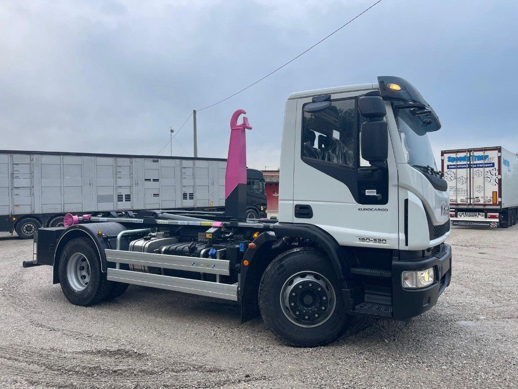 IVECO EUROCARGO 180K32 SCARRABILE NUOVO - 吊钩升降车:图5 IVECO EUROCARGO 180K32 SCARRABILE NUOVO - 吊钩升降车:图5