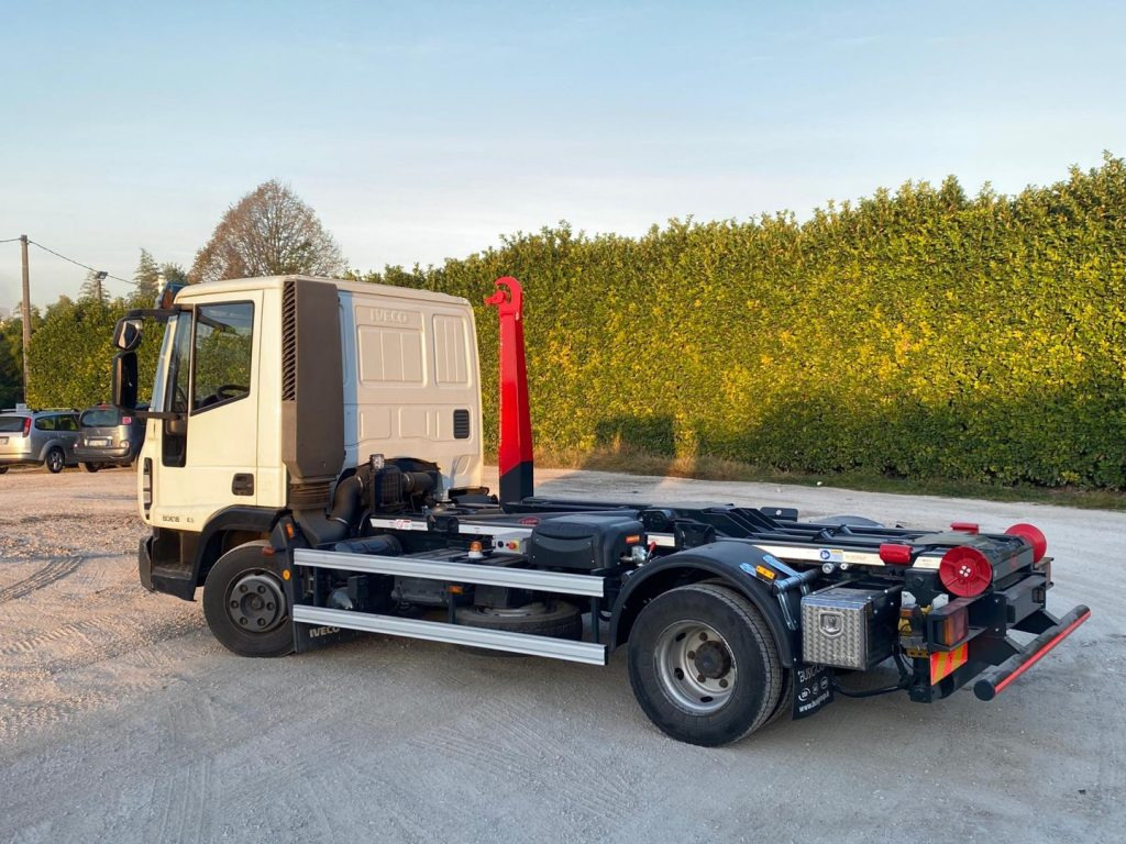 IVECO EUROCARGO 80 E18 CON IMPIANTO SCARRABILE NUO - 吊钩升降车:图5 IVECO EUROCARGO 80 E18 CON IMPIANTO SCARRABILE NUO - 吊钩升降车:图5