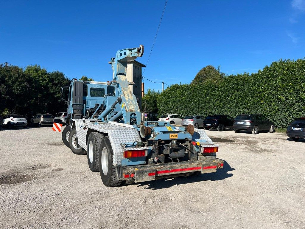 IVECO TRAKKER 450 SCARRABILE - 吊钩升降车:图5 IVECO TRAKKER 450 SCARRABILE - 吊钩升降车:图5