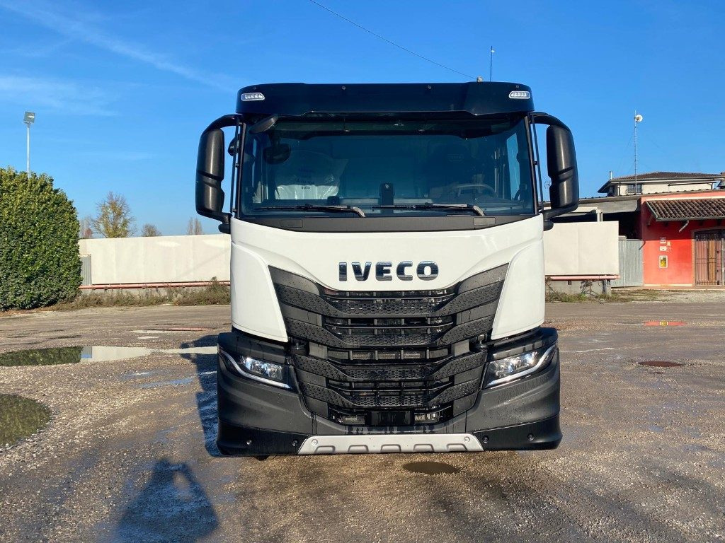 IVECO X-WAY AD280X48 NUOVO SCARRABILE PASSO 4500 - 吊钩升降车:图2 IVECO X-WAY AD280X48 NUOVO SCARRABILE PASSO 4500 - 吊钩升降车:图2