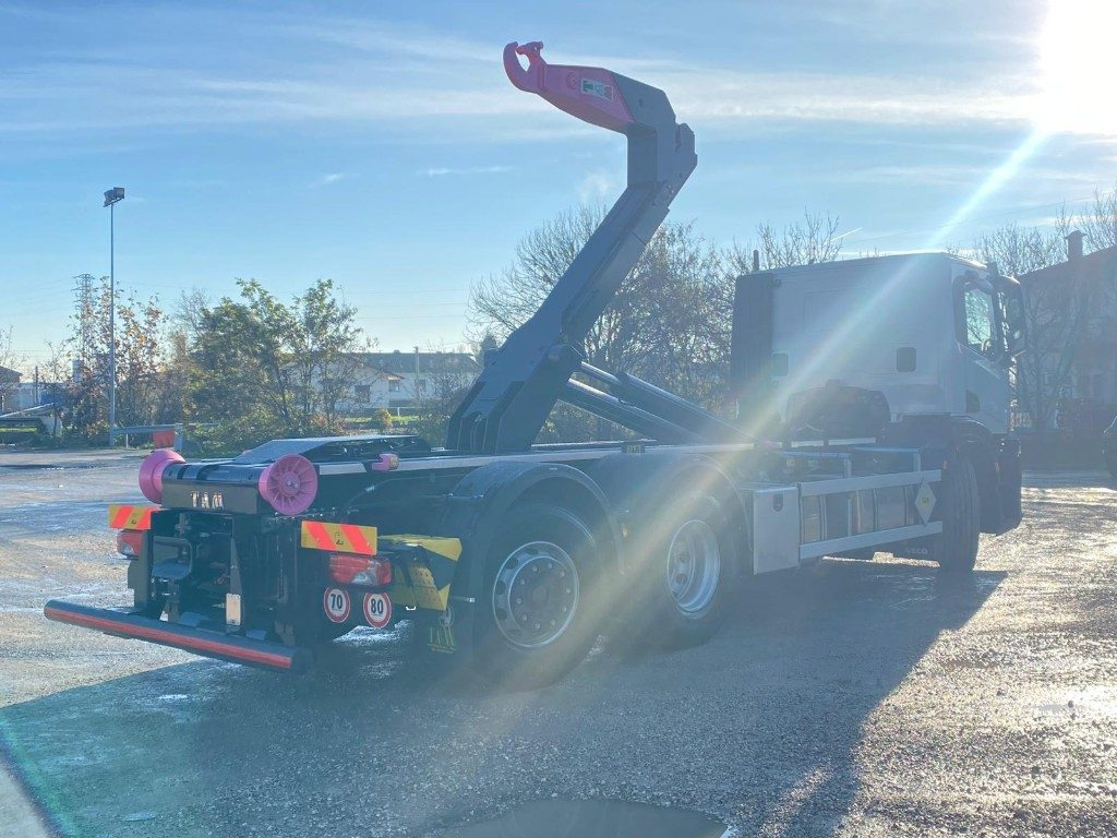 IVECO X-WAY AD280X48 NUOVO SCARRABILE PASSO 4500 - 吊钩升降车:图5 IVECO X-WAY AD280X48 NUOVO SCARRABILE PASSO 4500 - 吊钩升降车:图5