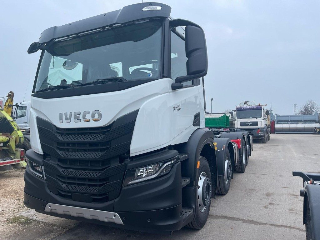 IVECO X-WAY AD350X480YPS SCARRABILE NUOVO - 吊钩升降车:图1 IVECO X-WAY AD350X480YPS SCARRABILE NUOVO - 吊钩升降车:图1