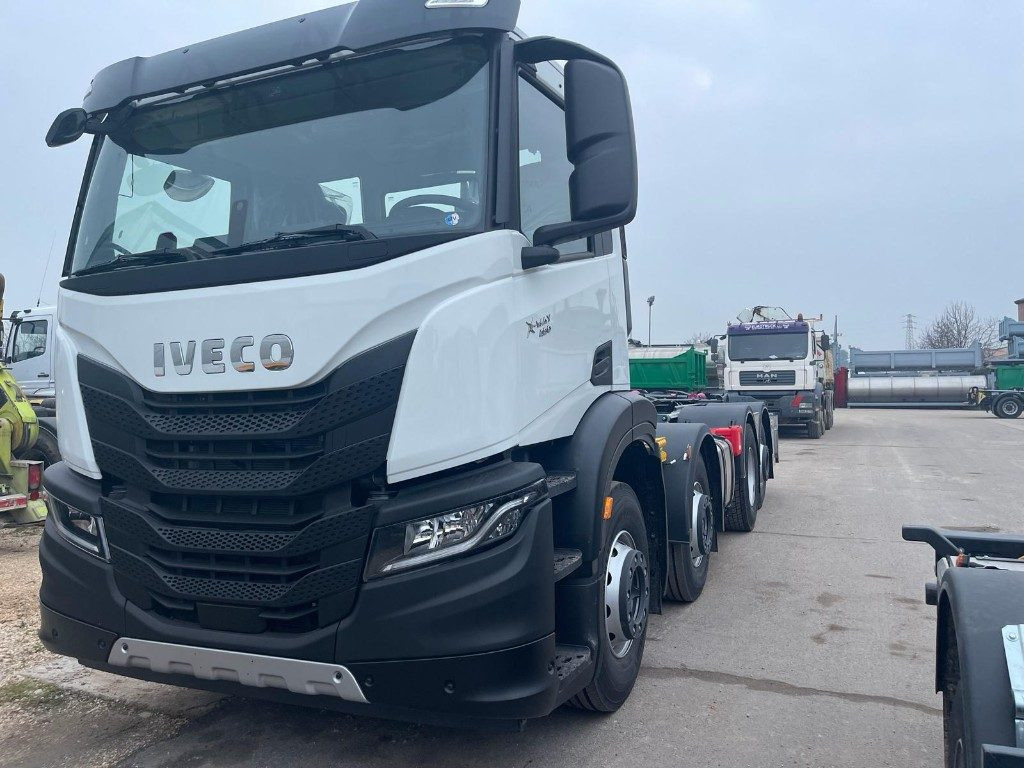 IVECO X-WAY AD350X480YPS SCARRABILE NUOVO - 吊钩升降车:图2 IVECO X-WAY AD350X480YPS SCARRABILE NUOVO - 吊钩升降车:图2