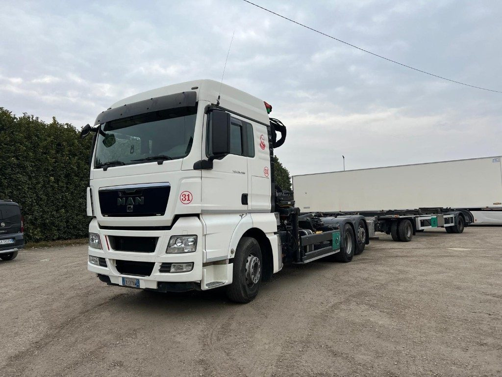 MAN TGX 26.480 SCARRABILE CON GRU - 吊钩升降车, 起重车:图1 MAN TGX 26.480 SCARRABILE CON GRU - 吊钩升降车, 起重车:图1