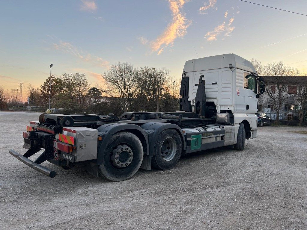 MAN TGX 26.480 USATO SCARRABILE - 吊钩升降车:图2 MAN TGX 26.480 USATO SCARRABILE - 吊钩升降车:图2