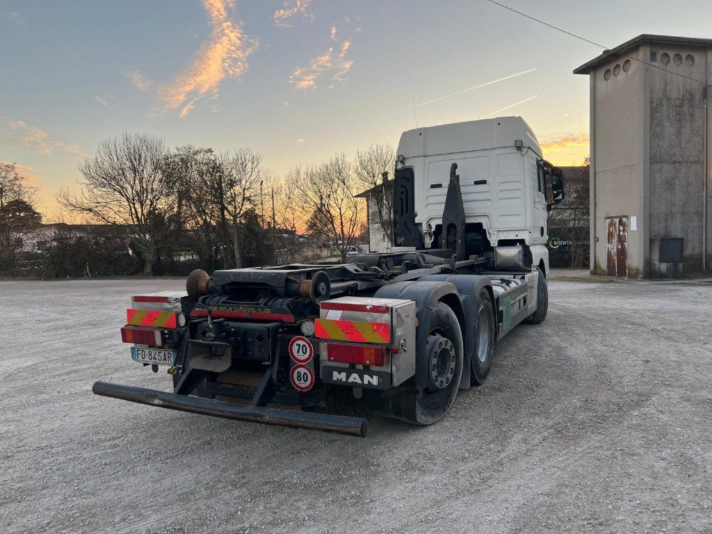 MAN TGX 26.480 USATO SCARRABILE - 吊钩升降车:图4 MAN TGX 26.480 USATO SCARRABILE - 吊钩升降车:图4