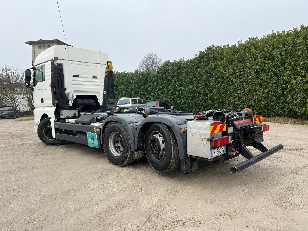 MAN TGX 26.500 USATO SCARRABILE 6X2 - 吊钩升降车:图3 MAN TGX 26.500 USATO SCARRABILE 6X2 - 吊钩升降车:图3