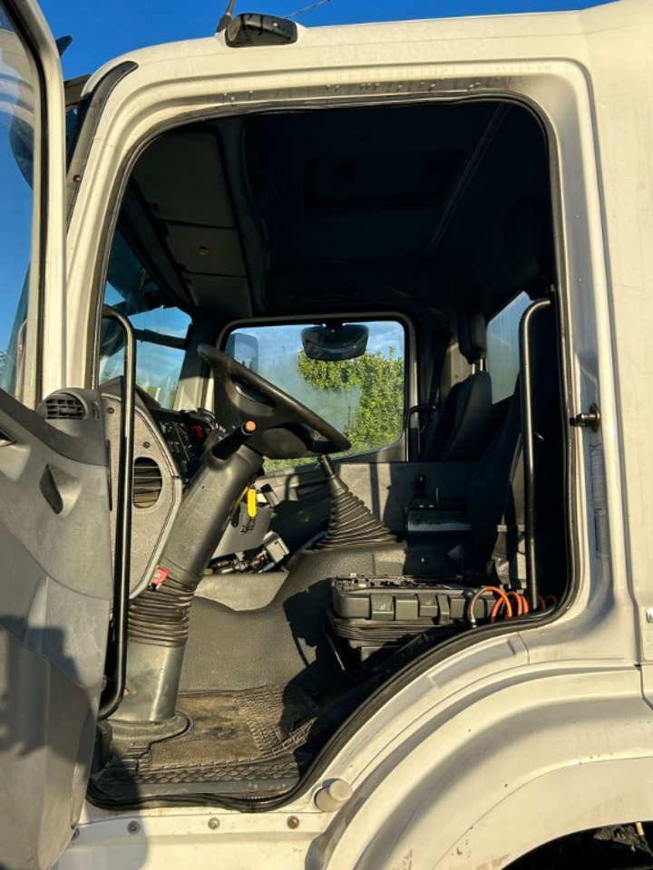 MERCEDES-BENZ MERCEDES 2533 SCARRABILE - 吊钩升降车:图5 MERCEDES-BENZ MERCEDES 2533 SCARRABILE - 吊钩升降车:图5