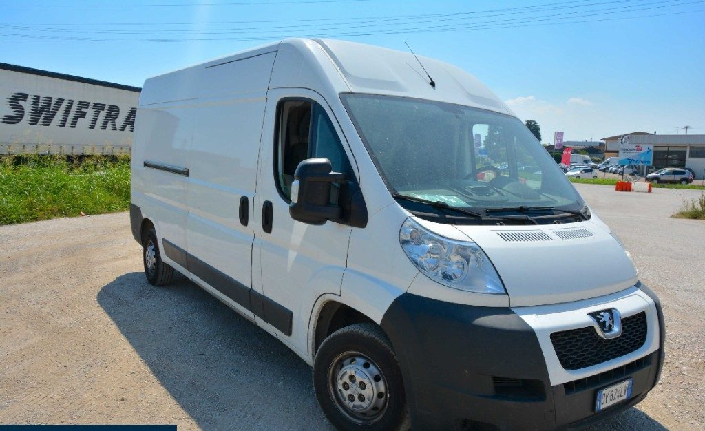 PEUGEOT FURGONE PEUGEOT - 无侧窗厢式货车:图3 PEUGEOT FURGONE PEUGEOT - 无侧窗厢式货车:图3