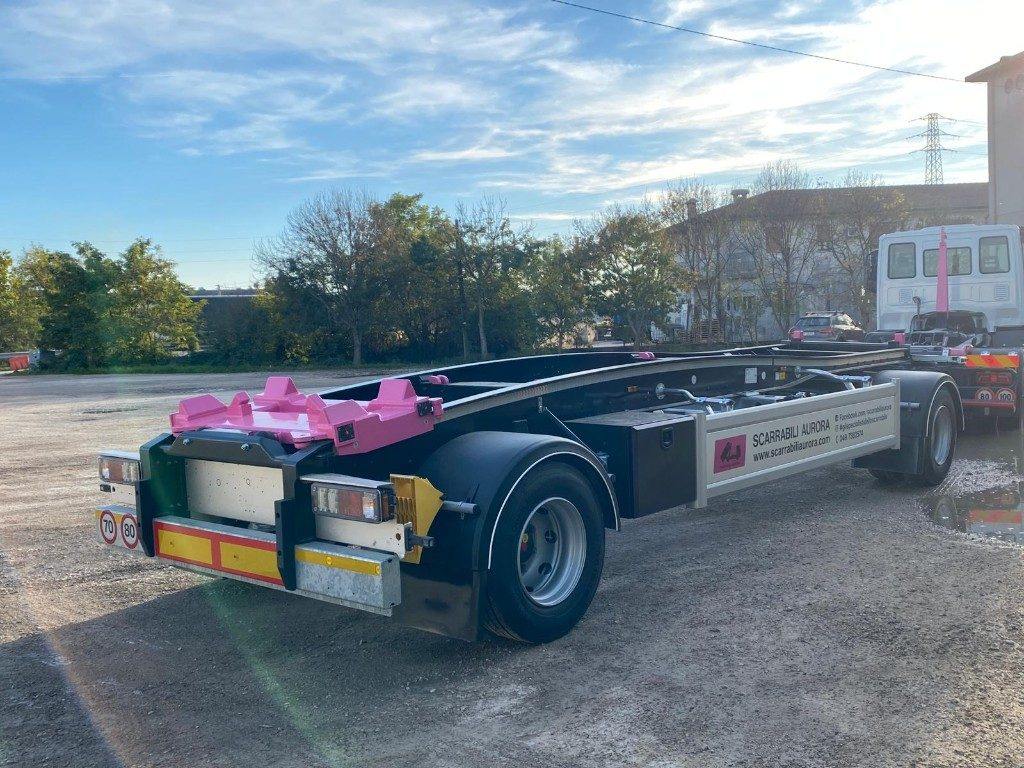 RIMORCHIO SCARRABILE IT RUNNER 20HN - 滚出式/ 箕斗拖车:图1 RIMORCHIO SCARRABILE IT RUNNER 20HN - 滚出式/ 箕斗拖车:图1