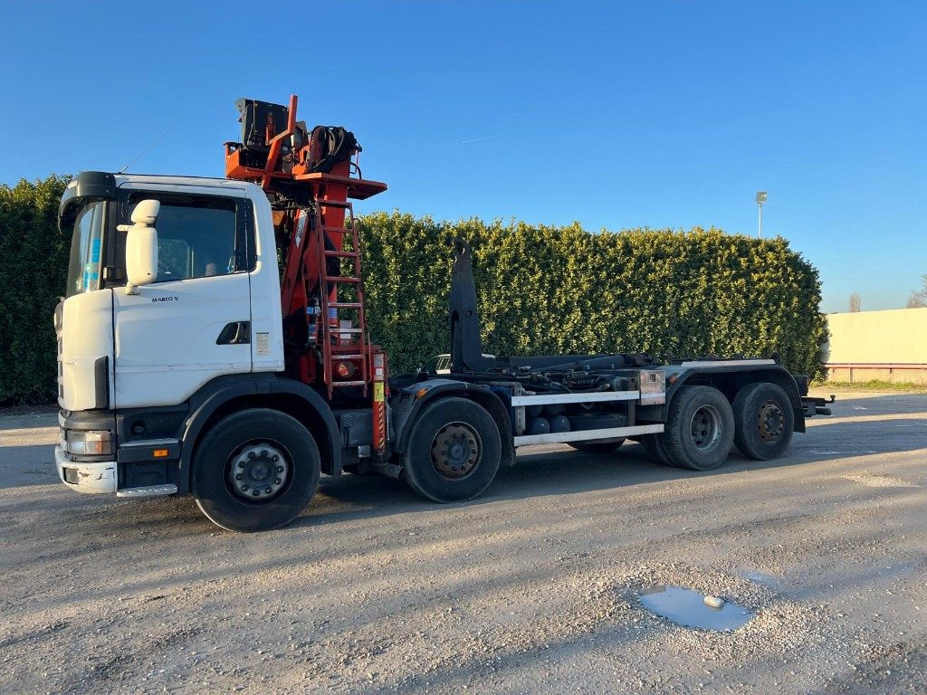 SCANIA CV R124 SCARRABILE CON GRU E POLIPO - 吊钩升降车:图2 SCANIA CV R124 SCARRABILE CON GRU E POLIPO - 吊钩升降车:图2