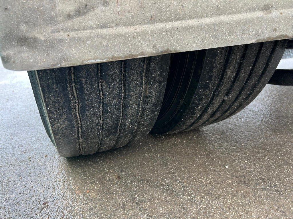 VIBERTI RIMORCHIO VIBERTI SCARRABILE PNEUMATICO - 滚出式/ 箕斗拖车:图5 VIBERTI RIMORCHIO VIBERTI SCARRABILE PNEUMATICO - 滚出式/ 箕斗拖车:图5