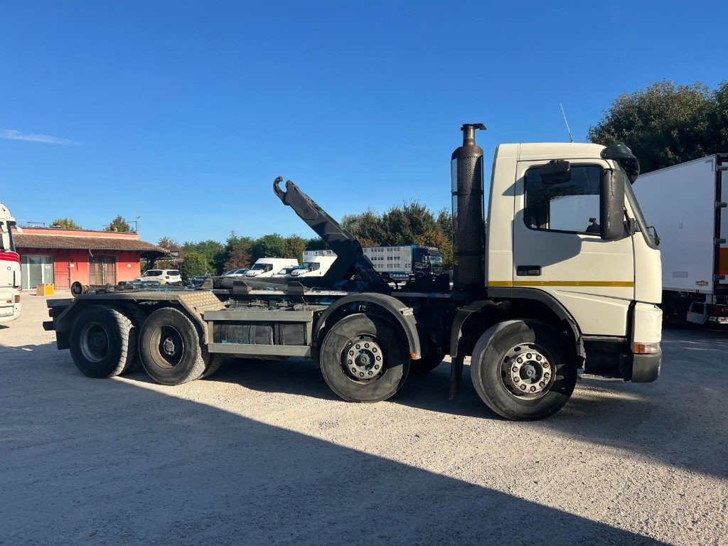 VOLVO FM12 SCARRABILE - 吊钩升降车:图4 VOLVO FM12 SCARRABILE - 吊钩升降车:图4