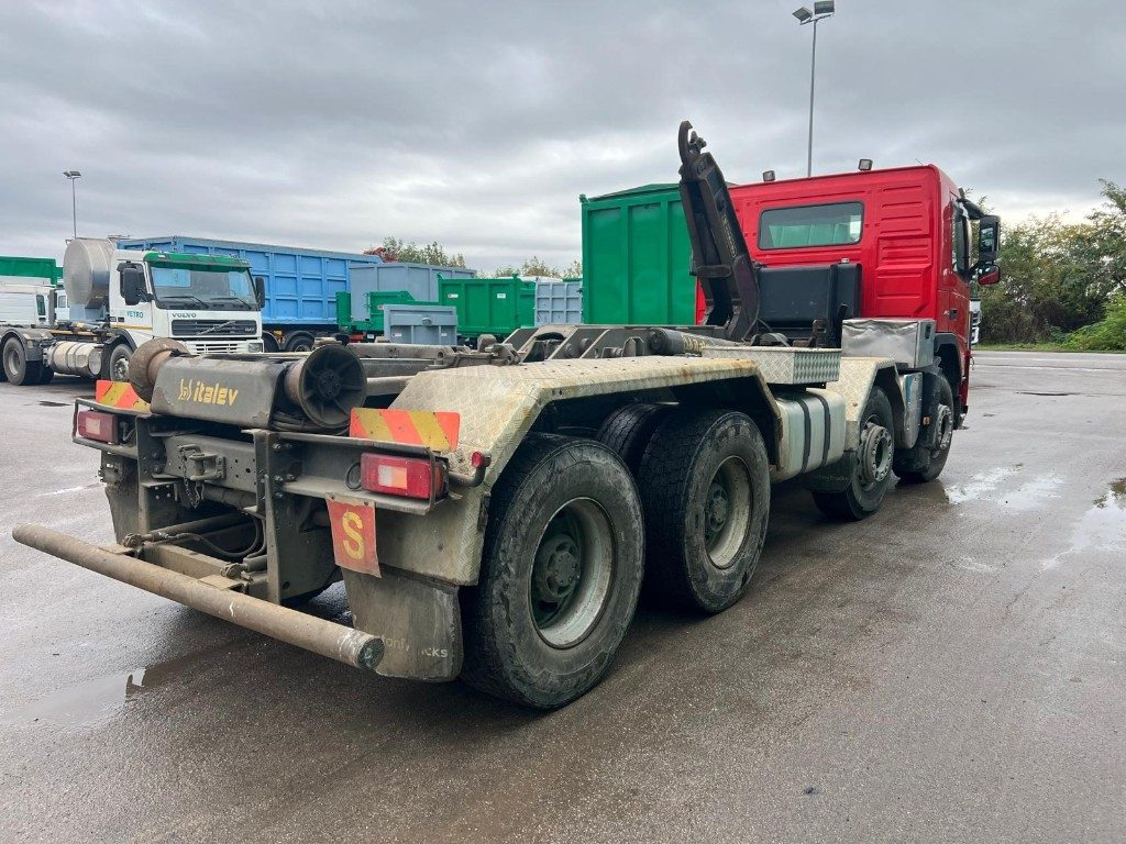 VOLVO FM460 SCARRABILE 8X4 - 吊钩升降车:图3 VOLVO FM460 SCARRABILE 8X4 - 吊钩升降车:图3