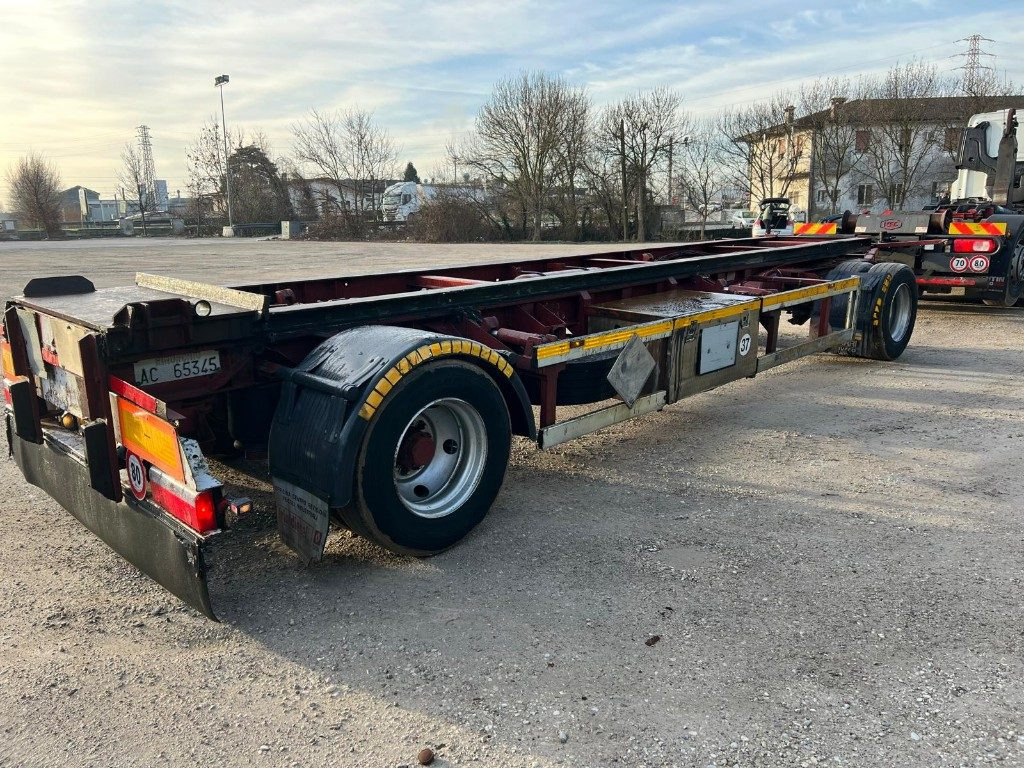 ZORZI RIMORCHIO ZORZI 20 R073 SCARRABILE PNEUMATICO - 滚出式/ 箕斗拖车:图4 ZORZI RIMORCHIO ZORZI 20 R073 SCARRABILE PNEUMATICO - 滚出式/ 箕斗拖车:图4