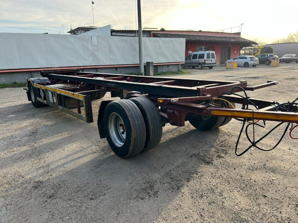 ZORZI RIMORCHIO ZORZI 20 R073 SCARRABILE PNEUMATICO - 滚出式/ 箕斗拖车:图3 ZORZI RIMORCHIO ZORZI 20 R073 SCARRABILE PNEUMATICO - 滚出式/ 箕斗拖车:图3