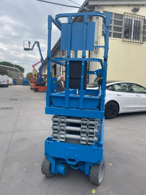 Genie GS-1930 - 剪式升降机:图5 Genie GS-1930 - 剪式升降机:图5