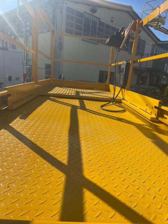 剪式升降机 Haulotte COMPACT 12DX：图7