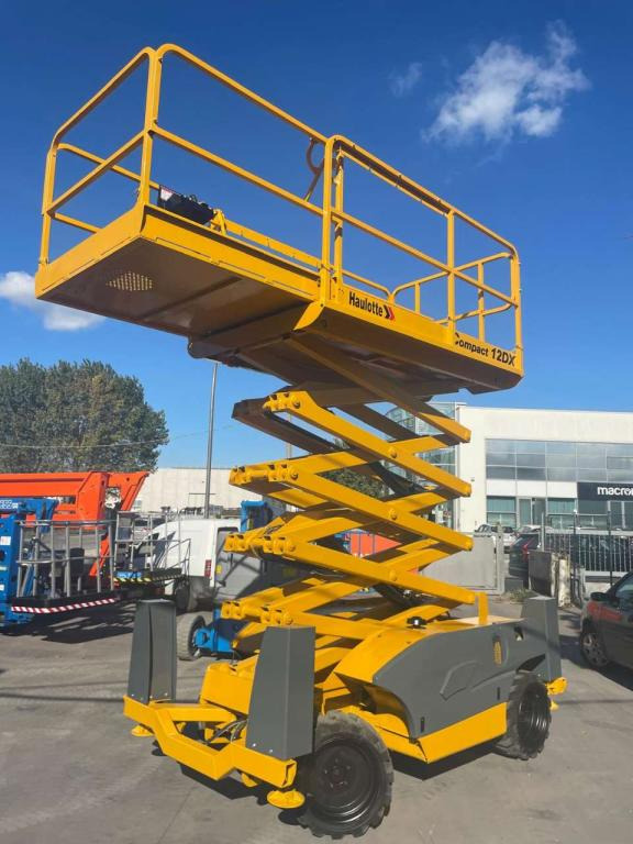 剪式升降机 Haulotte COMPACT 12DX：图11