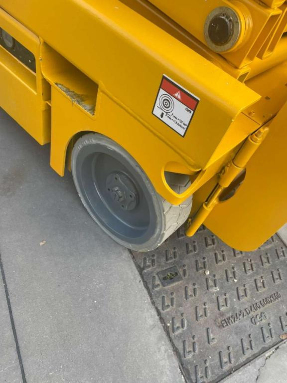 Haulotte OPTIMUM 8 - 剪式升降机:图5 Haulotte OPTIMUM 8 - 剪式升降机:图5