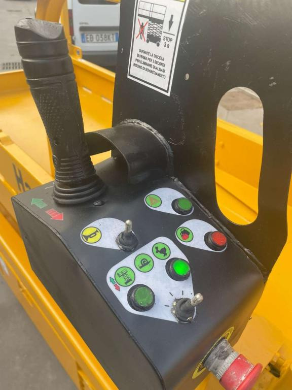 Haulotte OPTIMUM 8 - 剪式升降机:图2 Haulotte OPTIMUM 8 - 剪式升降机:图2