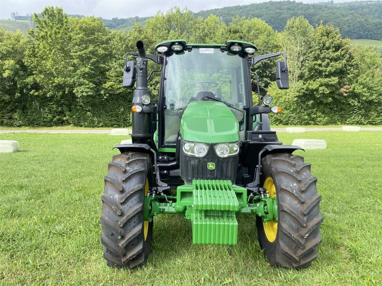 John Deere 6100 M AutoQuadEco - 拖拉机:图2 John Deere 6100 M AutoQuadEco - 拖拉机:图2