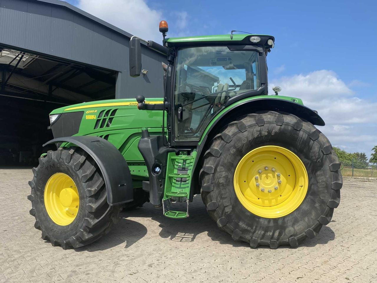 John Deere 6195R - 拖拉机:图3 John Deere 6195R - 拖拉机:图3