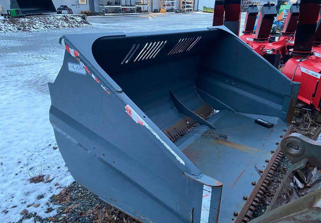 Siljum MekanPolannekauha 3,8m3 - 装载机铲斗:图2 Siljum MekanPolannekauha 3,8m3 - 装载机铲斗:图2