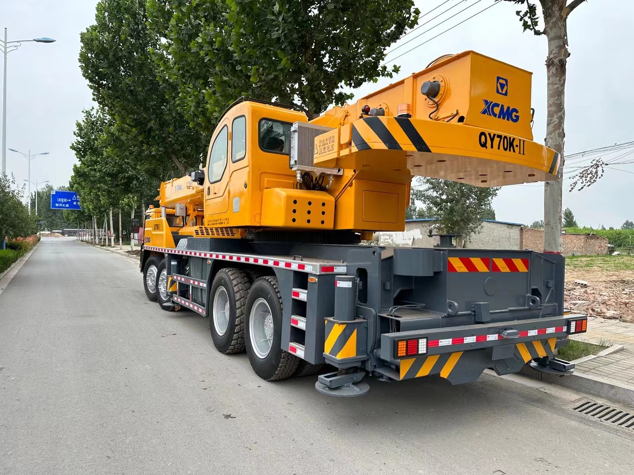 XCMG QY70K - 移动式起重机:图2 XCMG QY70K - 移动式起重机:图2