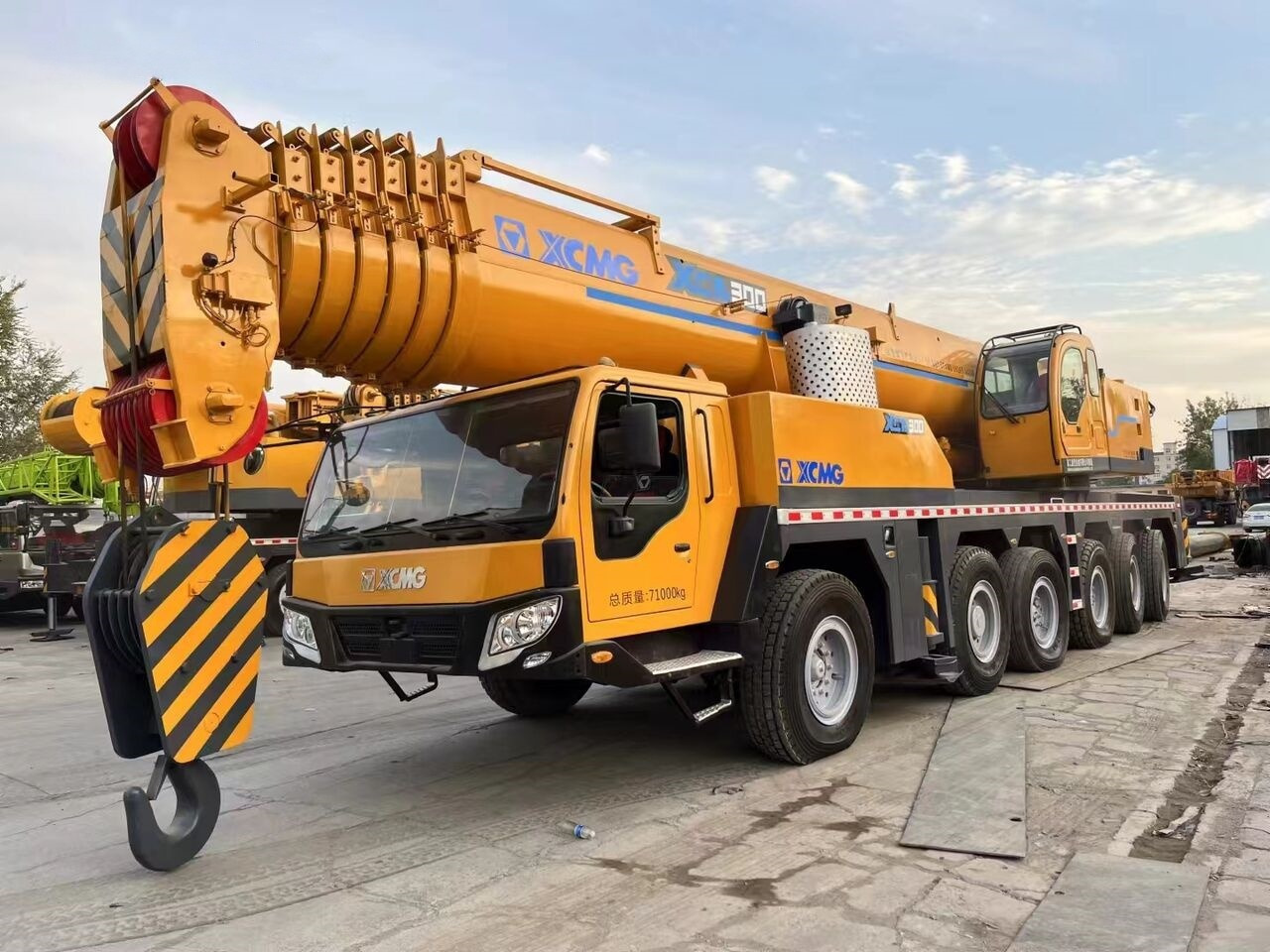 XCMG XCA300 QAY300 QY300K 300Ton Used Mobile Crane - 移动式起重机:图1 XCMG XCA300 QAY300 QY300K 300Ton Used Mobile Crane - 移动式起重机:图1