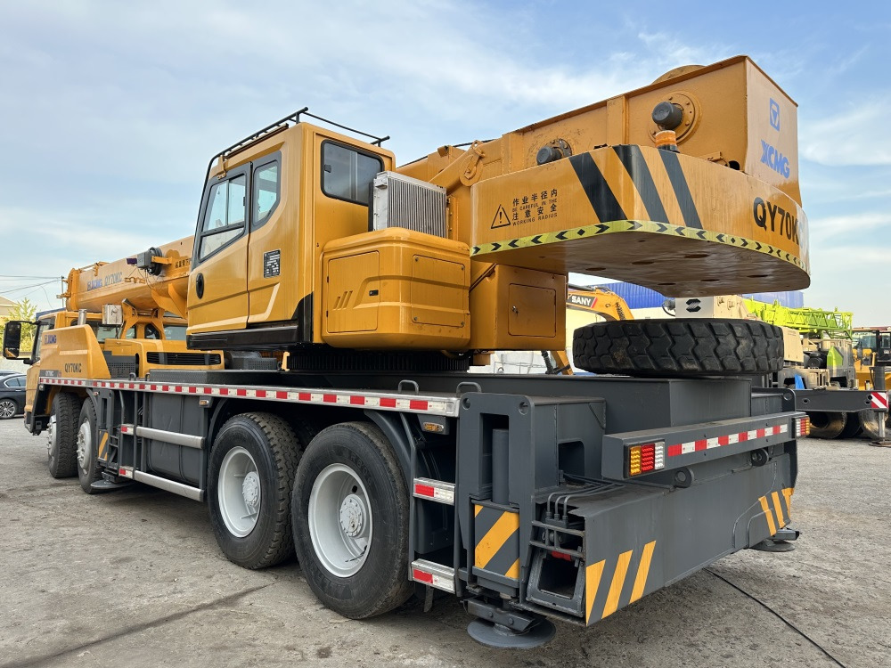 XCMG qy70kc xct75 qy75kc 70ton 75 ton 80 ton 85 ton 90 ton 100 ton 110 ton 130 ton truck crane - 移动式起重机:图3 XCMG qy70kc xct75 qy75kc 70ton 75 ton 80 ton 85 ton 90 ton 100 ton 110 ton 130 ton truck crane - 移动式起重机:图3