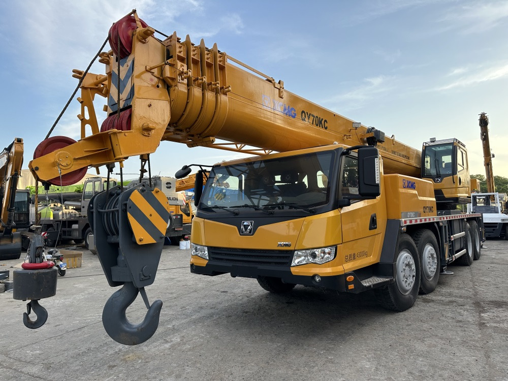 XCMG qy70kc xct75 qy75kc 70ton 75 ton 80 ton 85 ton 90 ton 100 ton 110 ton 130 ton truck crane - 移动式起重机:图1 XCMG qy70kc xct75 qy75kc 70ton 75 ton 80 ton 85 ton 90 ton 100 ton 110 ton 130 ton truck crane - 移动式起重机:图1