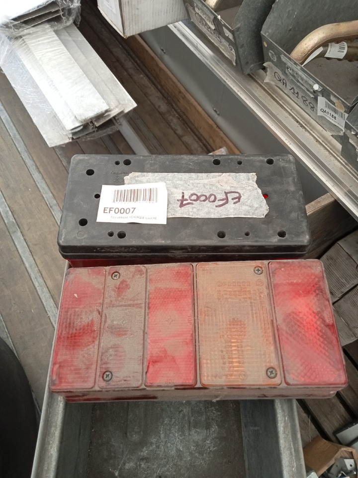 Trouillet FEU ARRIERE GAUCHE + DROIT - 尾灯:图1 Trouillet FEU ARRIERE GAUCHE + DROIT - 尾灯:图1