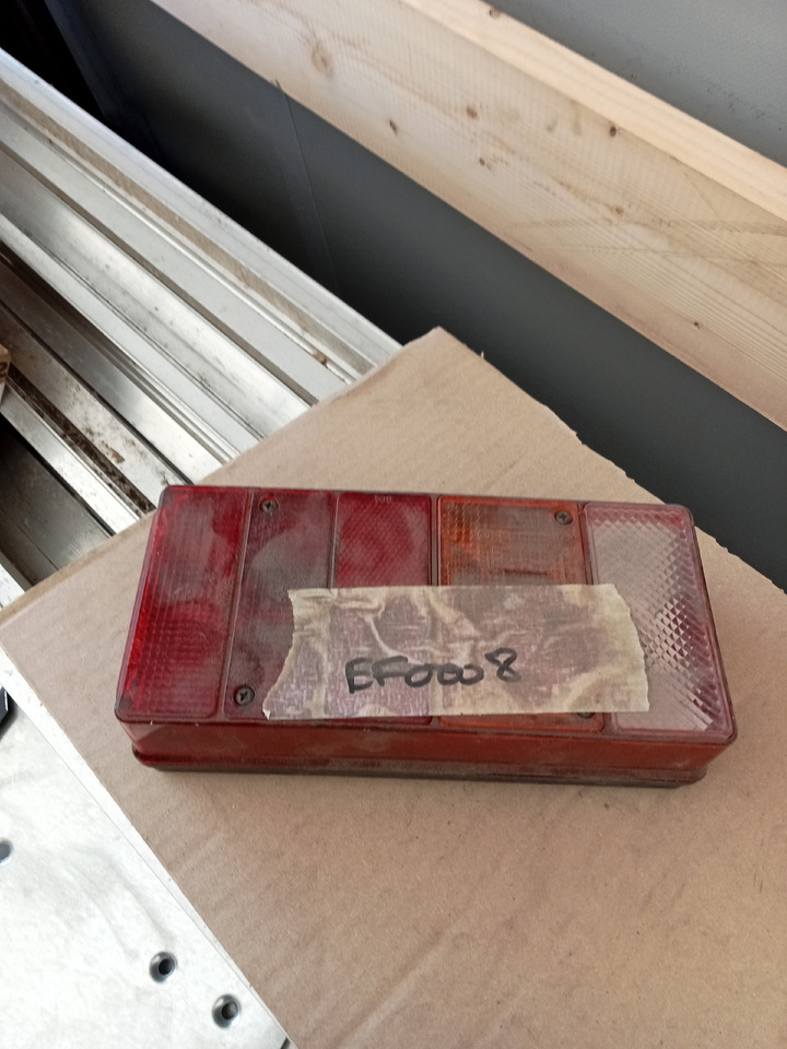 Trouillet FEU ARRIERE GAUCHE + DROIT - 尾灯:图2 Trouillet FEU ARRIERE GAUCHE + DROIT - 尾灯:图2